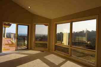 Sunny Furnished Bedroom in Enormous Mansion with Sweet Pool :o) 3