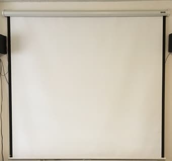 Projector & Screen 2