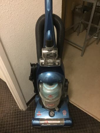 bissell powergroom vacuum 1