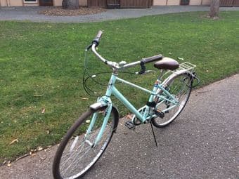 Beautifull Women's Bike for Sale - $110 with leather seat 1