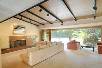 Private room in an amazing house. 9 min drive/20 min bike to Stanford! 2