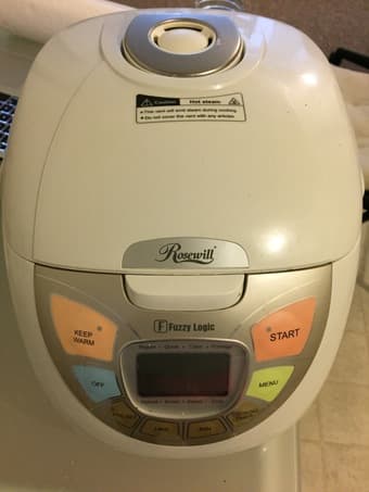 Rosewill 10-cup rice cooker and food steamer 1