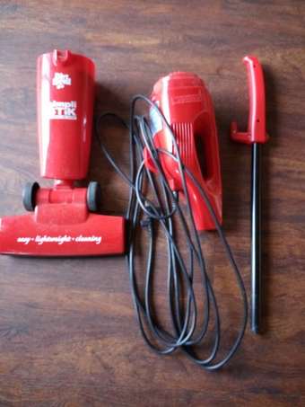 Moving sale (router, microwave oven, lamp, side table, vacumm cleaner 1