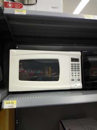Moving sale (router, microwave oven, lamp, side table, vacumm cleaner 2