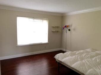 Huge Private Bedroom - Great Closet Space - Cohouse w Pool+Jacuzzi :o) 2