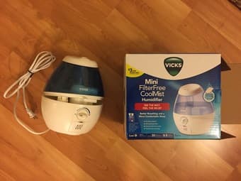 Vicks Vul520w Filter-free Cool Mist Humidifier, Mini 1