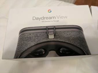 Google Daydream View 1