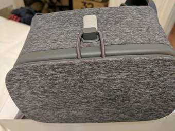 Google Daydream View 2