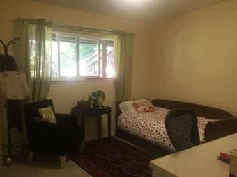 Furnished bedroom in a gorgeous house close to Stanford 2