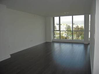 Master Bedroom + Bathroom in Luxury SF Mission Bay Condo 3