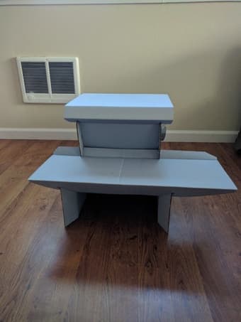 Standing desk $10 1