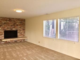 Look for roommate to share a beautiful house.16 min drive to Stanford! 2