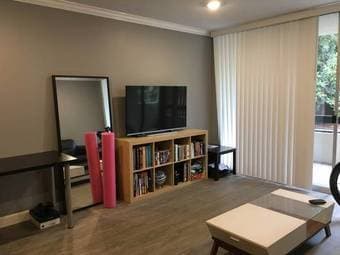 1 bedroom + 1 bathroom in Menlo Park 3