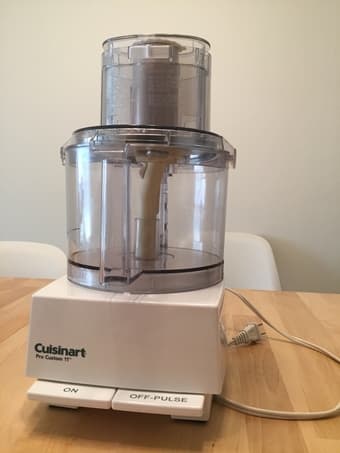 Cuisinart Pro Custom 11 Food Processor 2