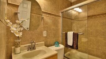 Nice room in a 2b1b single family house in San Mateo (female only) 2