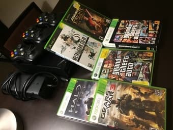 XBox 360, 6 games, 3 controls 1
