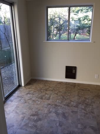 Small studio apartment on campus 2