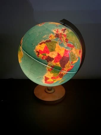 Vintage globe lamp 1