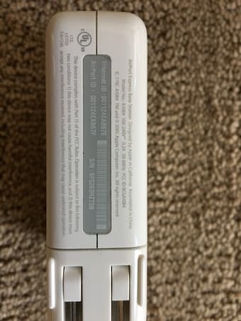 Apple AirPort Express Base Station (A1084/M9470LL/A) 2