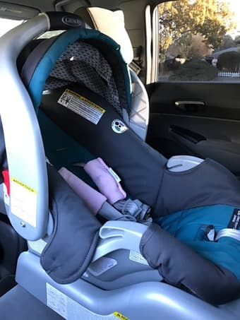 Moving Sale -- Baby car seat+ base 1