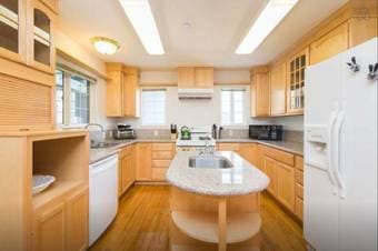 The Original Facebook House Seeking New Roommate - Private Room 2