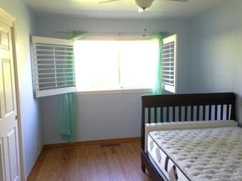 Spacious Private Bedroom w/ Closet - Fully Furnished 2