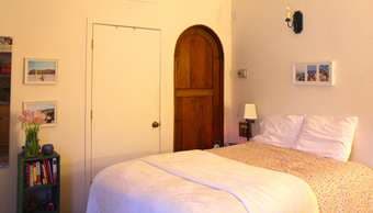 relaxing Palo Alto Studio, $1300/month; April 3rd 1