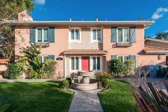 Private room available with flexible lease. 10 min drive to Stanford! 1