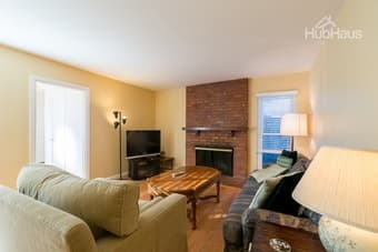 Looking for Awesome Roommate for Beautiful House. Flexible lease! 1
