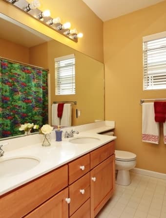 Sunny bedroom near Diridon station- available May 1 3