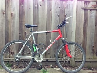 Big TREK mountain bike + lock - ideal for 6'0 or around - MUST GO NOW 2
