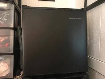 1.7 cubic mini fridge 3