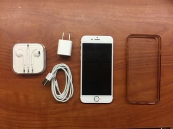 Unlocked iPhone 6s Under Apple warranty 3