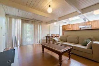 HOLLA! (young professionals co-ed housing!) 15 min drive to Stanford! 3