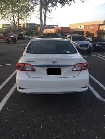 Toyota Corolla LE Low Mileage Clean Title 2012 2