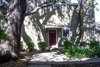 Beautiful house with young professionals in Mountain View 1