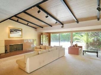 7 BR / 4 BA beautiful home in Atherton. 10 min drive to Stanford! 2