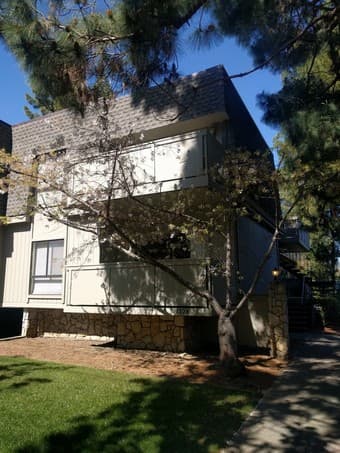 Menlo Park - Fully furnished shared bedroom in large 2br/2ba 1