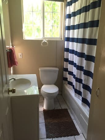 Furnished 1br in 2br/1ba (incl util) - 7/1-9/30 with option to extend 2