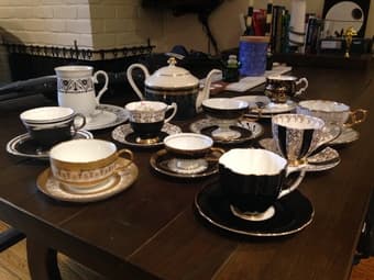 Authentic Fine Bone China Black Gold 21 piece Tea Set - Perfect! 1