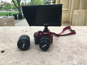Nikon D3300 DSLR w/  18-55mm vibration reduction lens 3