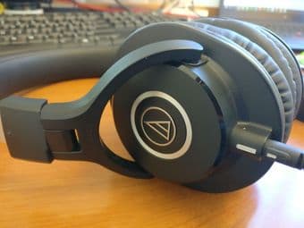 Selling Audio Technica ATH M40x (used, mint) 2