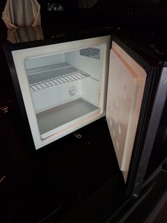 Mini Fridge / Mini Freezer 1