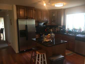 Large Room Available - 4 Bedroom House in Palo Alto (Embarcadero Rd) - 1