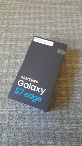 Brand New Silver Galaxy S7 Edge (32GB) 1