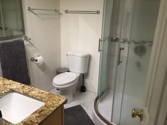 $819/mo private room(s) in 4b/2b in East Palo Alto, available mid-May 1