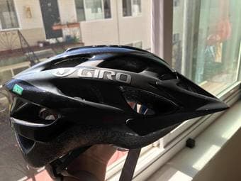 Moving sales: Rice cooker, Table, LED lamp, hanger, helmet 1