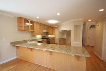3 rooms available in 4BD/3BA house - 7/1-9/15 (10 mins from Stanford) 3