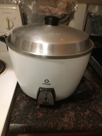 Tatung 10-cup rice cooker 1