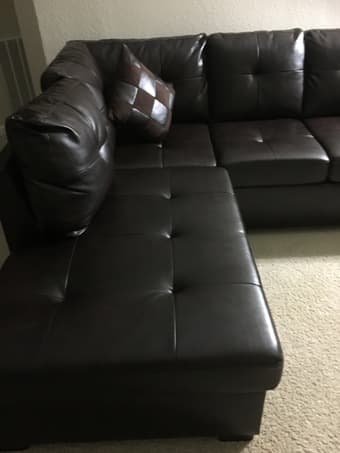 Sectional sofa + Table: Almost new 3